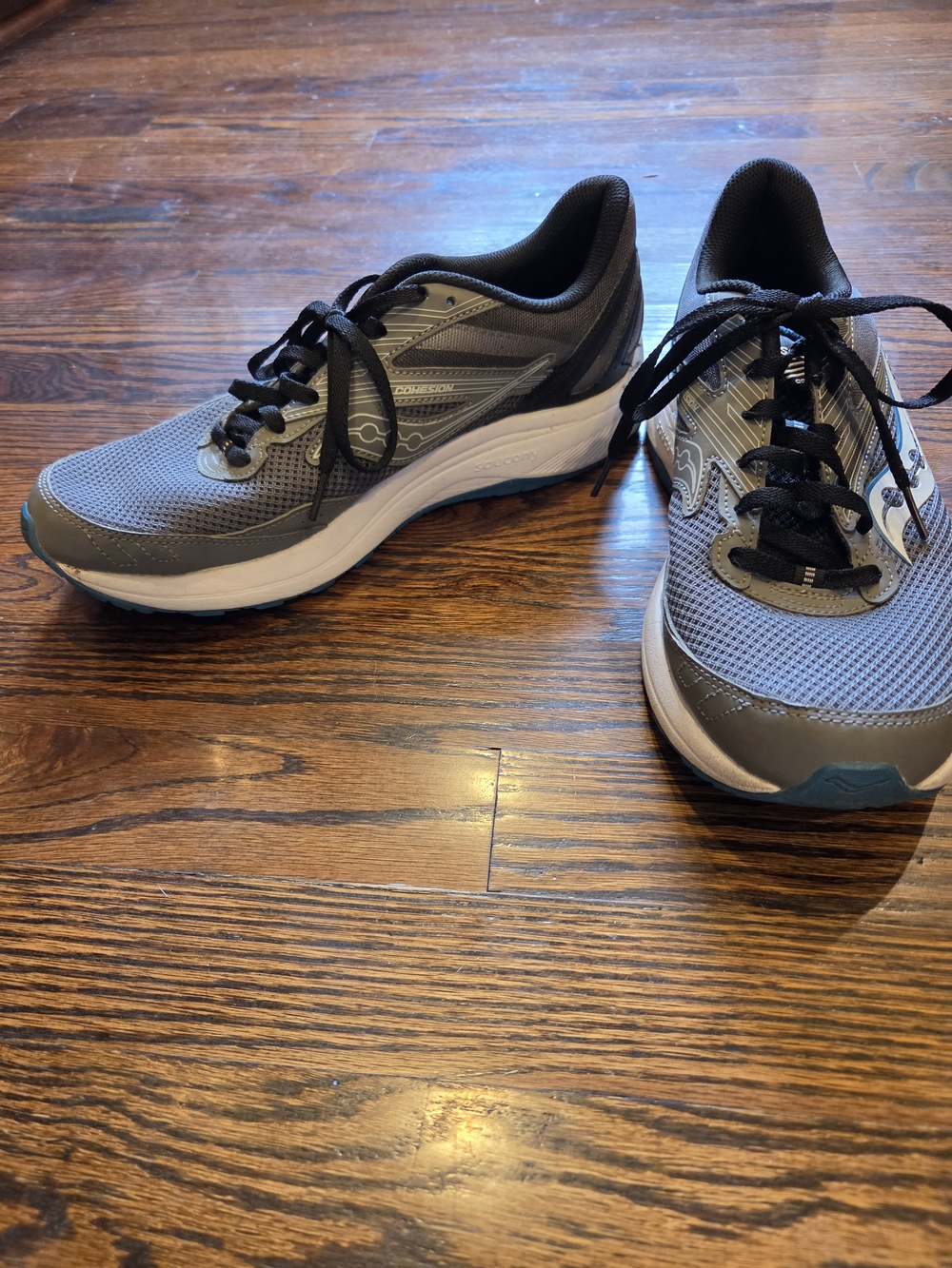 Saucony Men's Gray and Black Athletic Running Shoes